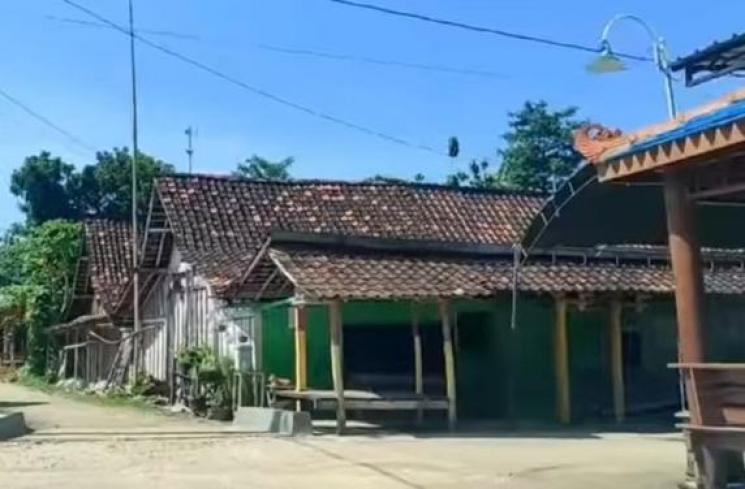 Rumah Pratama Arhan di Blora. (YouTube/Imam Juna)