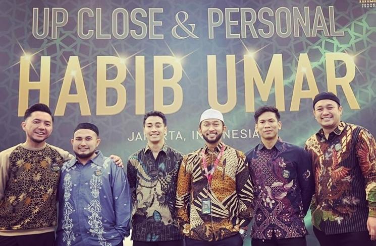 Artis Hadiri Ceramah Habib Umar (Instagram/@_ummi_pipik_)