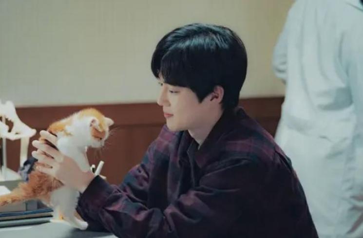 Link Nonton Behind Your Touch HD Sub Indo. (Netflix)