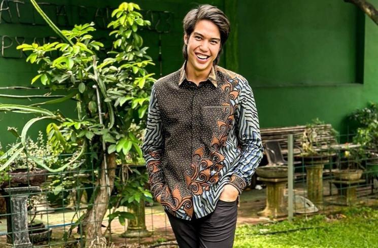 Pria yang Pernah Dijodoh-jodohkan dengan Fuji (Instagram/elelrumi)