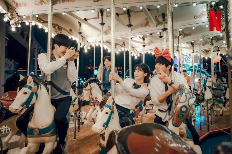 Potret Ahn Hyo Seop di A Time Called You (Instagram/@netflixkcontent)