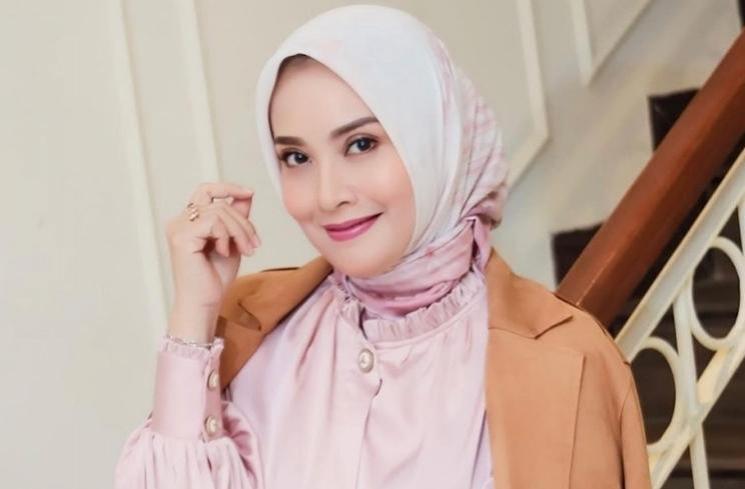 Artis Menikah karena Dijodohkan (instagram/@elmatheana)