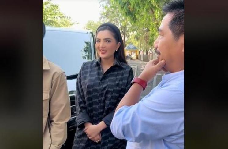 Momen Ashanty Kunjungi Kampusnya di Surabaya. (TikTok/ashantyhermansyah)