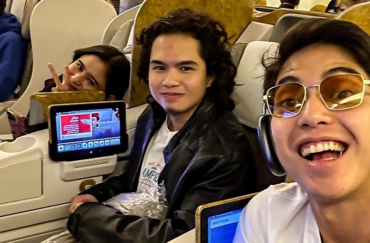 Potret Keluarga Maia Estianty Berangkat Liburan ke Inggris (instagram/@elelrumi)