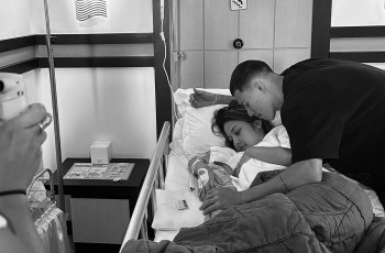 Jennifer Coppen Melahirkan Bayi Perempuan di Bali