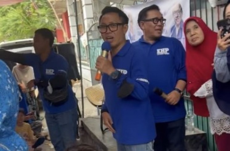 Potret Raffi Ahmad Temani Jeje Govinda Blusukan. (Instagram/raffinagita1717)