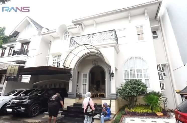 Rumah Kiky Saputri (YouTube Rans Entertainment)