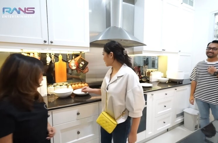 Rumah Kiky Saputri (YouTube Rans Entertainment)