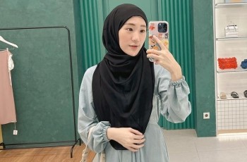 Rayakan Natal Dengan Adiknya, Larissa Chou: Salam Damai
