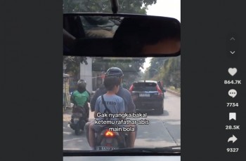 Rafathar Tercyduk Tampil Sederhana Sambil Naik Motor, Ending Video Ini Bikin Melongo