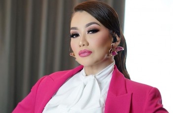 Penampilan Reza Artamevia Sepulang Umrah Dinilai Terlalu Cetar, Status Lulusan Padepokan Disentil