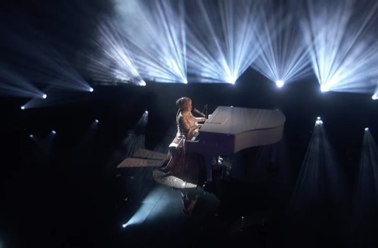 Potret Penampilan Perdana Putri Ariani di AGT 2023 (YouTube/America's Got Talent)