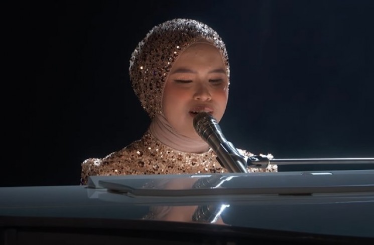 Potret Penampilan Perdana Putri Ariani di AGT 2023 (YouTube/America's Got Talent)