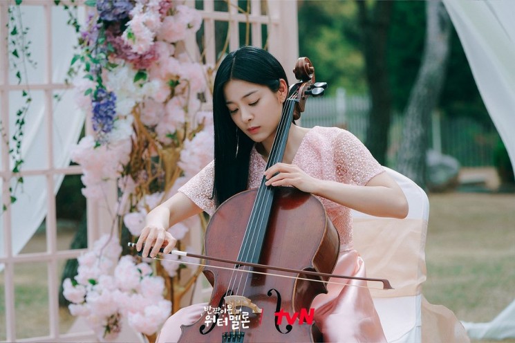 Pesona Seol In Ah di Twinkling Watermelon (Instagram/@tvn_drama)