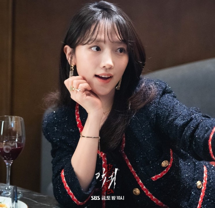 Sinopsis I Openly Dream of Becoming Cinderella (Instagram/@sbsdrama.official)