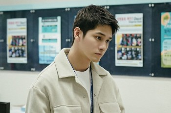 8 Potret Ong Seong Wu di Strong Girl Namsoon, Jadi Detektif Muda yang Siap Bikin Meleleh