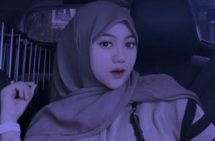 Sosok diduga Kee Yunita. (Instagram/@bu_rokhim)