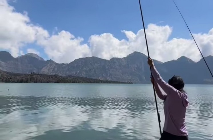 Wendy Walters Bagikan Momen Memancing.(Instagram/@wendywalters)