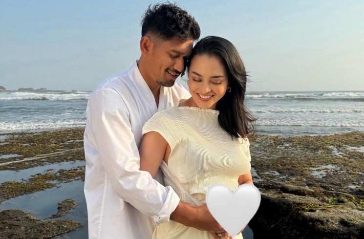 Momen Mesra Ibnu Jamil dan Ririn Ekawati.(Instagram/ririnekawati)