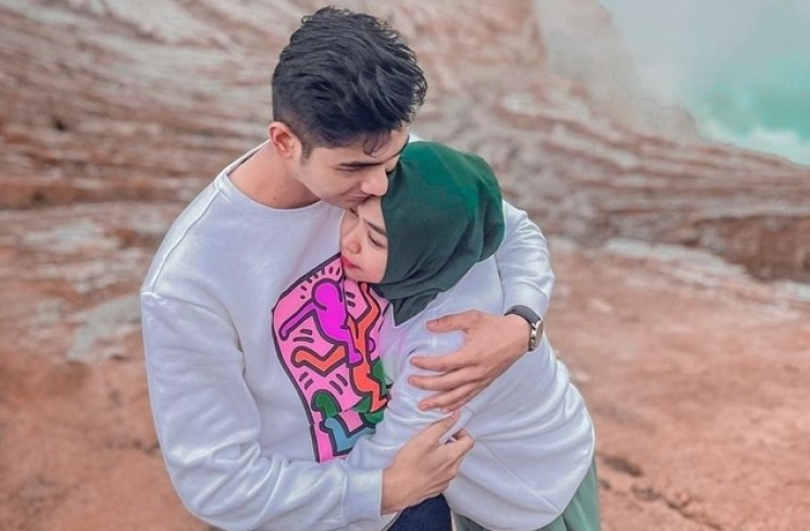 Potret Mesra Ria Ricis dan Teuku Ryan (Instagram/@teukuryantr)
