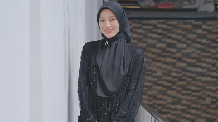 Artis hamil di penghujung 2023 (Instagram/@ichasoebandono)