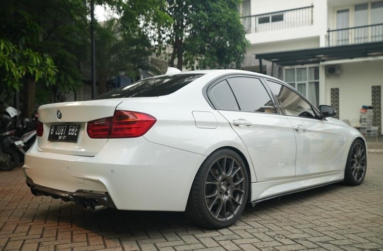 Mobil Rizky Billar yang akan dilelang (Instagram/@rizkybillar)