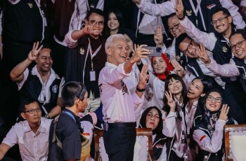 Bawa Sembilan Kiai di Debat Capres Perdana, Bukti Ganjar Pranowo Mulus dibanding 2 Kandidat Lainnya?