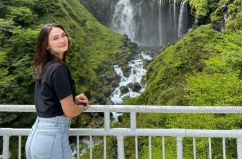 Bikin Heboh! Luna Maya Marahi Karyawan hingga Gebrak Meja: Come On...