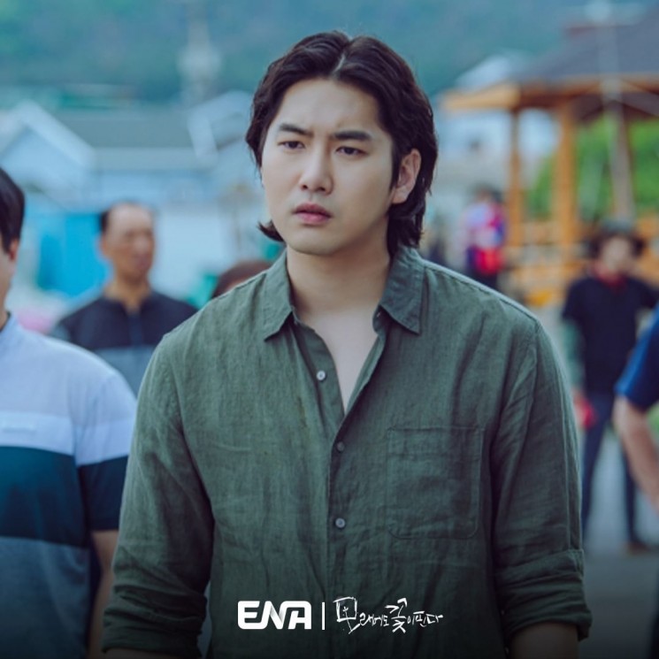 Adu Peran Pemain Drama Like Flowers in Sand (Instagram/@channel.ena.d)