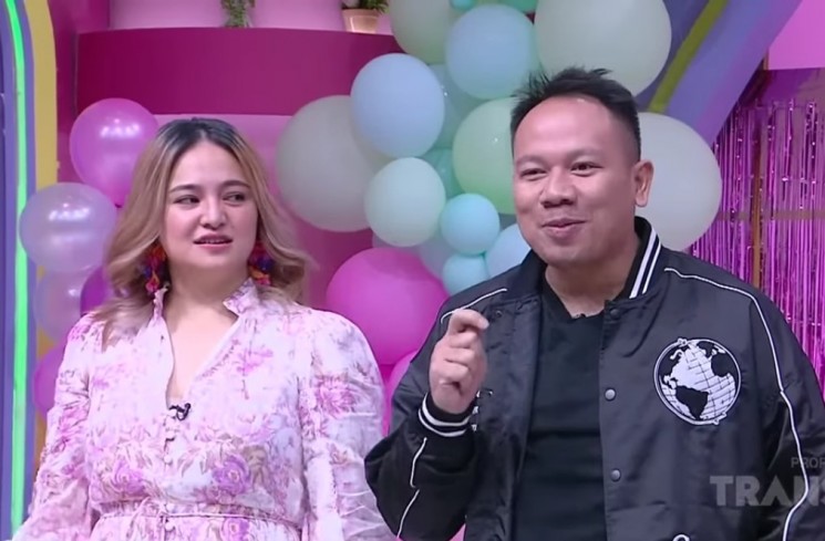 Marshanda dan Vicky Prasetyo dikabarkan tengah dekat (YouTube TRANS TV Official)