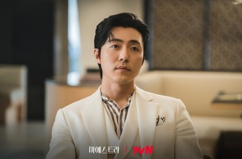 8 Potret Lee Moo Saeng di Maestra: Strings of Truth, Lawan Main Lee Young Ae yang Menawan