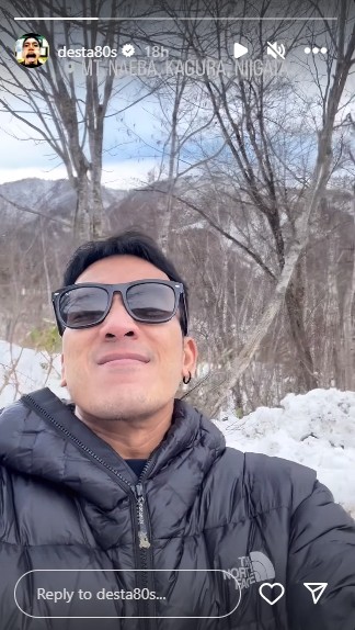 Potret Liburan Desta dan Ketiga Anaknya di Jepang (Instagram/desta80s)