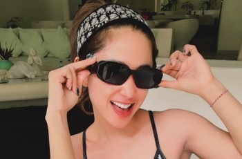 Bak Gadis ABG, Ini 7 Potret Seksi Dewi Perssik di Bali