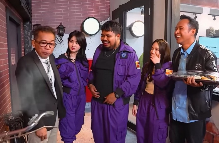 Jarwo Kwat, Chateez, Rigen, Eca Aura dan Denny Cagur di program YouTube WKWK Project by Genflix