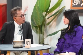 Chateez Tak Masalah Dipeluk Jarwo Kwat, Komedian Minta Netizen Tak Menghujat