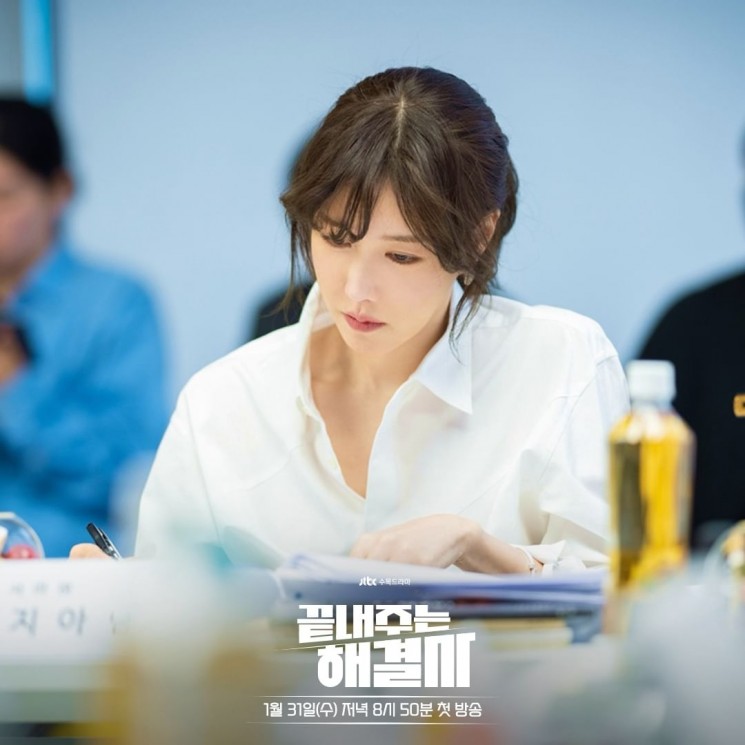 Pesona Lee Ji Ah di Queen of Divorce (Instagram/@jtbcdrama)