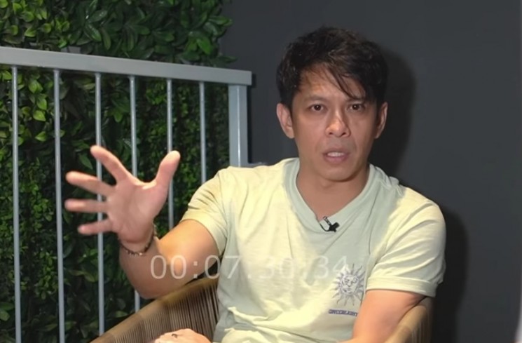 Ariel NOAH (YouTube Sophie Navita TV)