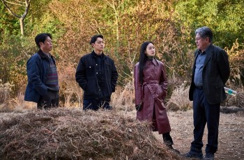 Sinopsis Exhuma: Film Misteri Baru Choi Min Sik, Kim Go Eun, Yoo Hae Jin, dan Lee Do Hyun