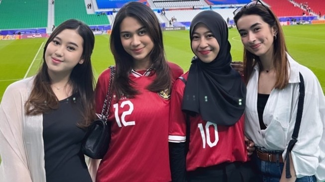 Adu Gaya WAGs Timnas Indonesia di Qatar (instagram/@azizahsalsha_)
