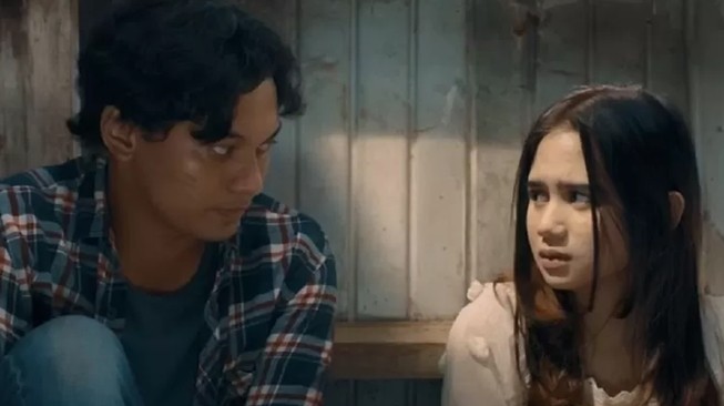 Sinopsis Setengah Hati (imdb)