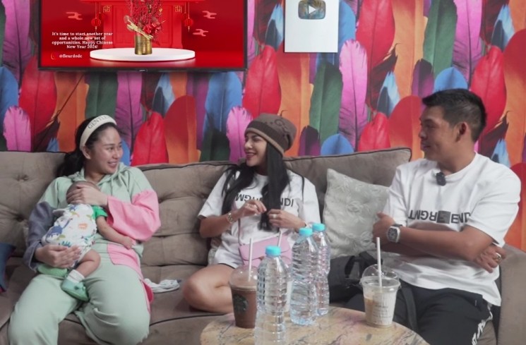 Denise Chariesta, Dinar Candy dan Ko Apex (YouTube Denise Chariesta)