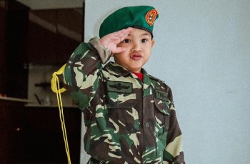 Dijamin Ikutan Gemas, Ini 9 Potret Gala Sky Pakai Seragam TNI