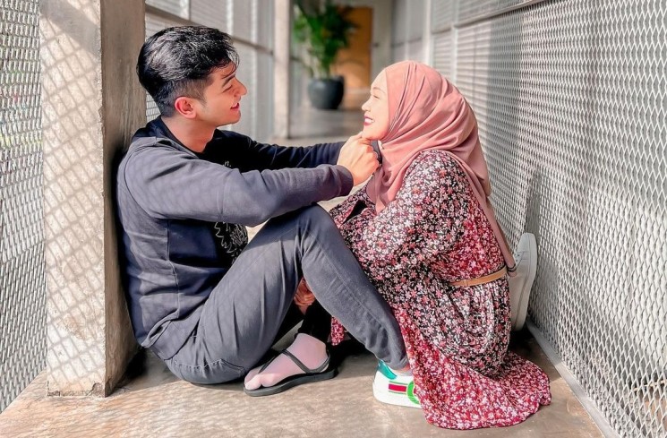 Potret Kebersamaan Ria Ricis dan Teuku Ryan. (Instagram/teukuryantr)
