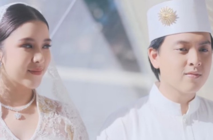 Tiara Andini dan Arsy Widianto dalam video klip Pernikahan Kita (Instagram @tiaraandini)