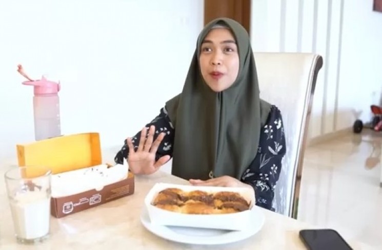 Kontroversi Konten Ria Ricis (YouTube Ricis Official)