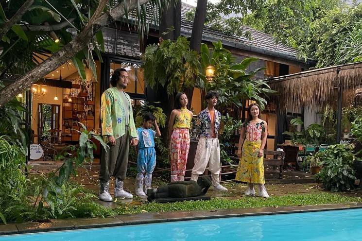 Potret Twinning Widi Mulia dan Widuri. (Instagram/widimulia)