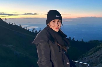 Ayu Ting Ting Ungkap Rasa Minder di Lingkungan Artis, Dapat Dukungan Hangat dari Kiky Saputri dan Hesti