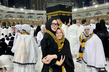 Sarah Vi Cerita Kehilangan Anaknya Selama 20 Tahun Diduga Dibawa Mantan Suami, Cuma Bisa Sujud di Aspal