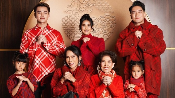 Gaya Keluarga Artis Rayakan Imlek 2024 (Instagram/@boywilliam17)
