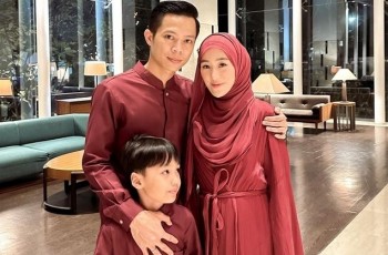 Larissa Chou Rayakan dengan Suami Baru, Ini 11 Gaya Keluarga Artis Rayakan Imlek 2024